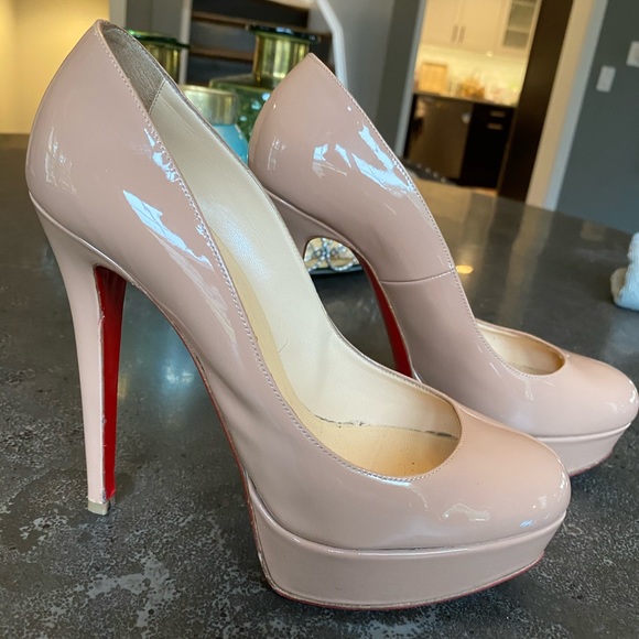 Shoes - Picture 3 of 8